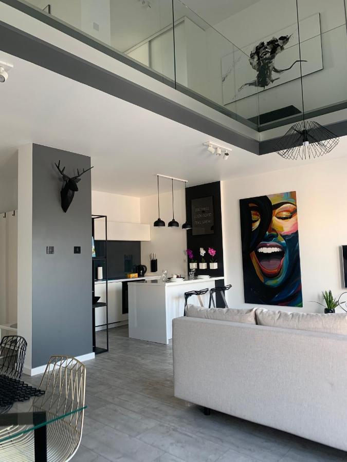 Ekskluzywny Penthouse Z Ogrodem W Centrum Lodzi Екстериор снимка