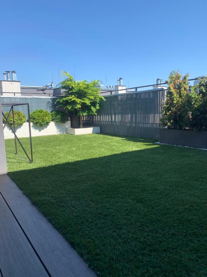 Ekskluzywny Penthouse Z Ogrodem W Centrum Lodzi Екстериор снимка