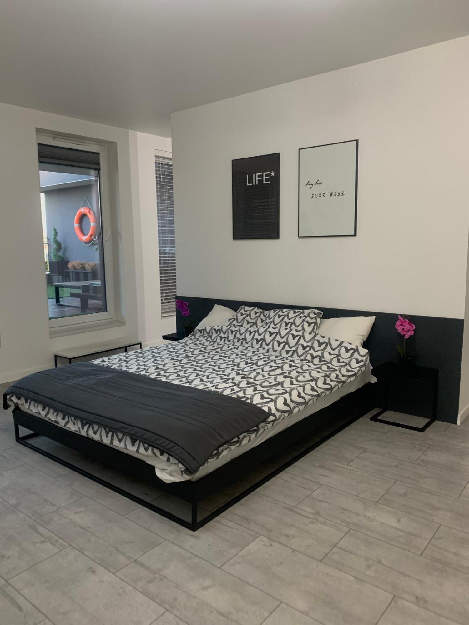 Ekskluzywny Penthouse Z Ogrodem W Centrum Lodzi Екстериор снимка